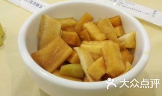 四个鱼鱻怎么读 四个鱼鱻怎么读